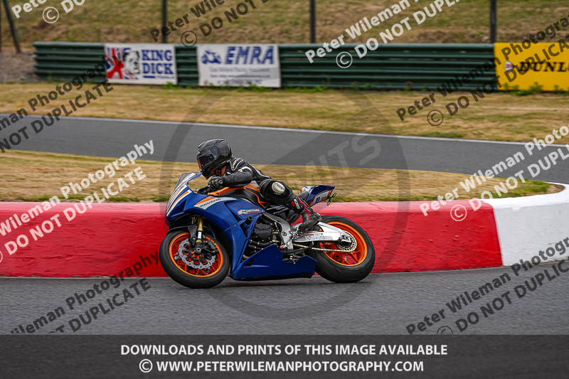 enduro digital images;event digital images;eventdigitalimages;mallory park;mallory park photographs;mallory park trackday;mallory park trackday photographs;no limits trackdays;peter wileman photography;racing digital images;trackday digital images;trackday photos